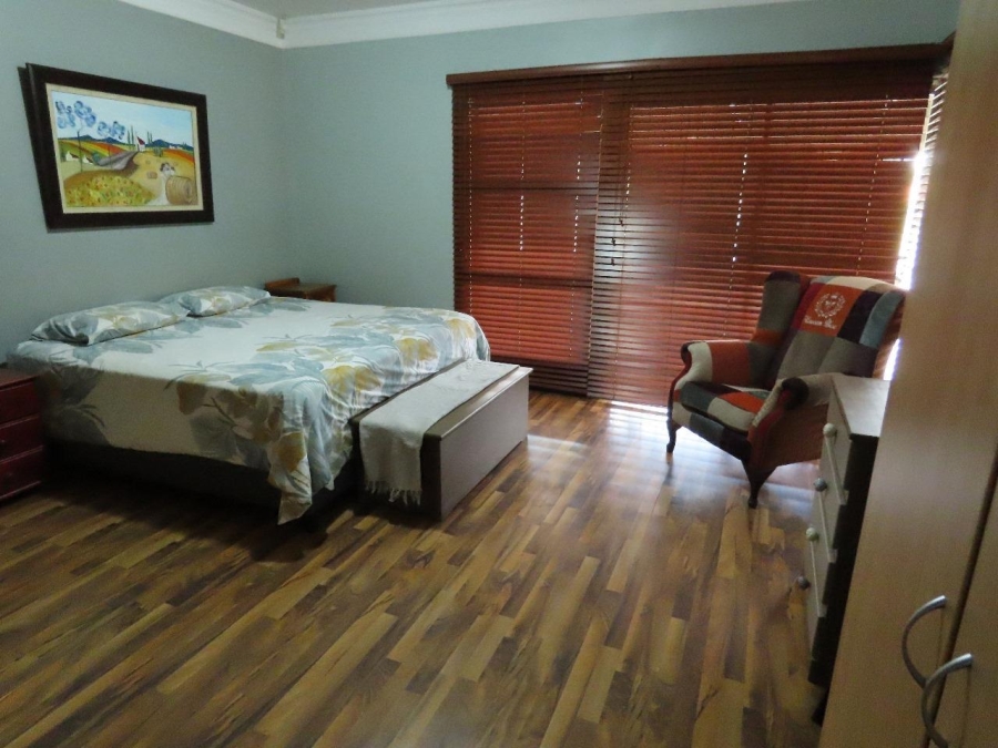 3 Bedroom Property for Sale in Safari Gardens North West